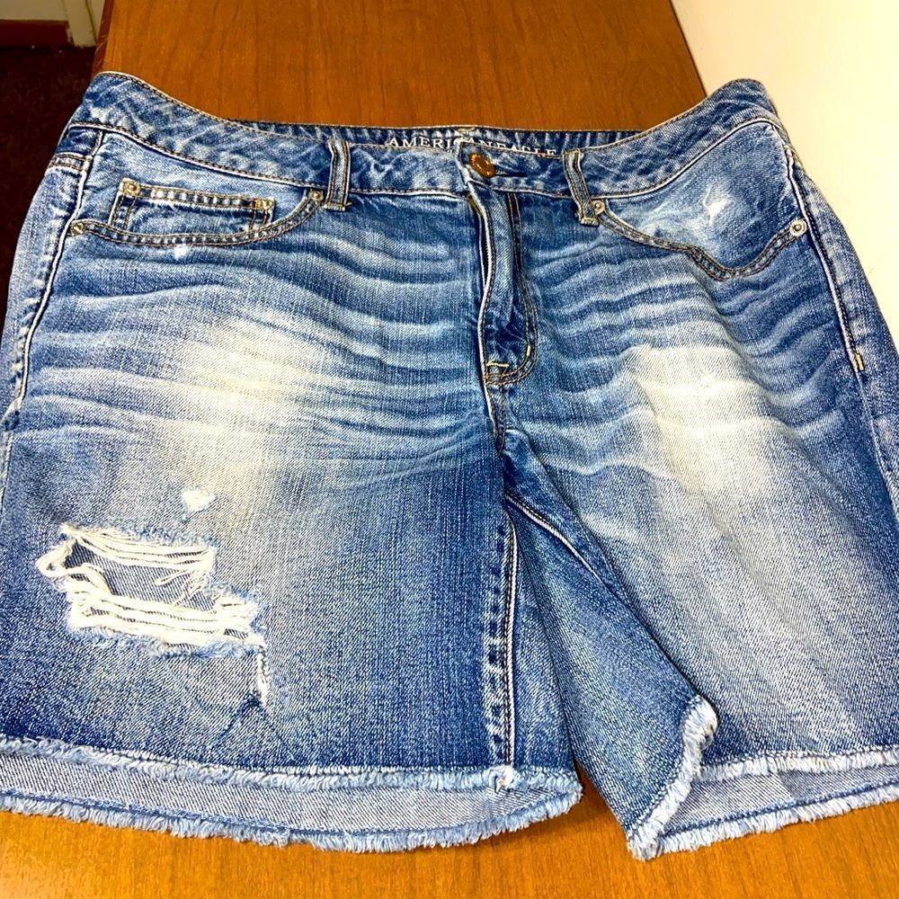 American eagle frayed bottoms denim shorts size 12